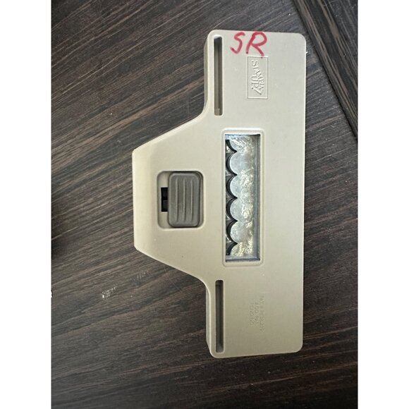 Stampin' Up! Scallop Edge Punch For Paper Crafting & Scrapbooking - Picture 4 of 5